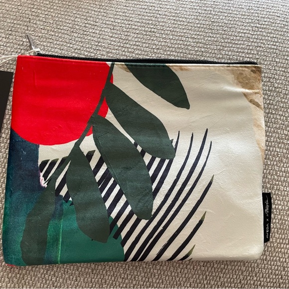 Aveda x 3.1 Phillip Lim Cosmetic Pouch - Limited Edition - Picture 4 of 7